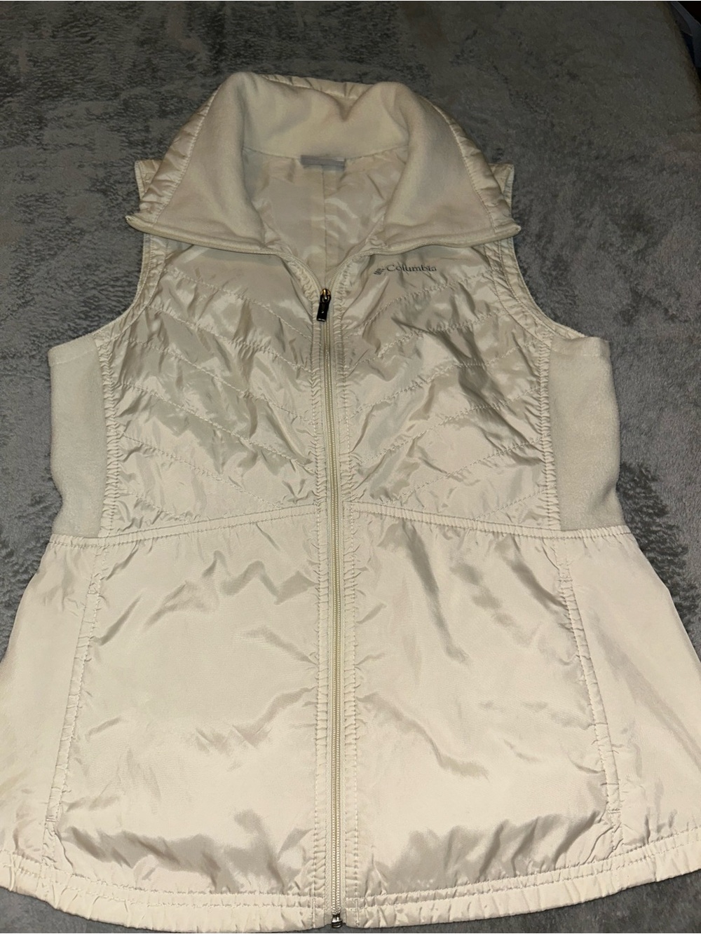 Columbia Women's Mix It Around Lightweight Vest Size Small
